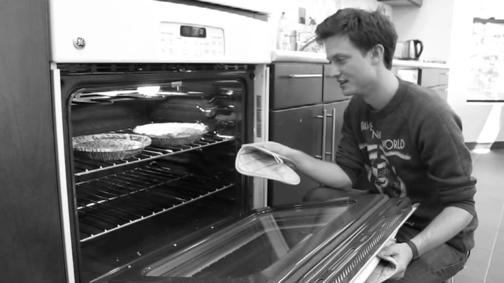 EFF's Kitchen! Episode #54: (Not) Derby Pie