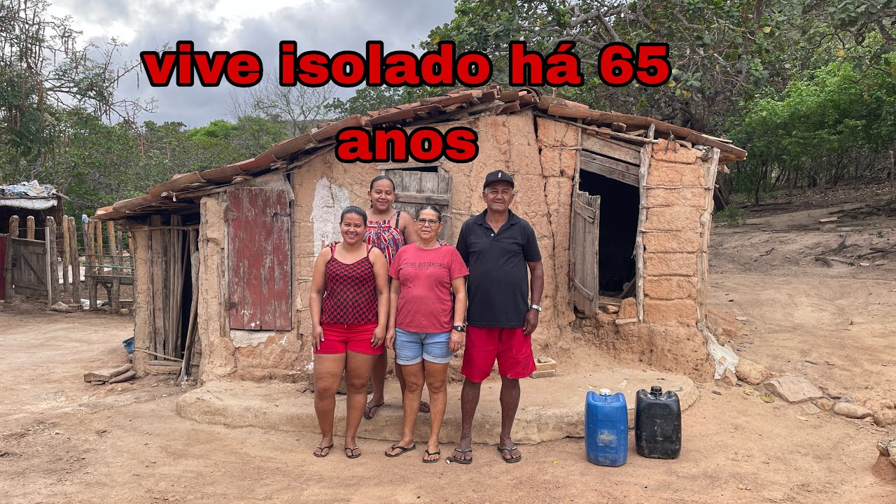 Mãe e filhas que vive isolado a mais de 65 anos no topo da Serra casa de taipa