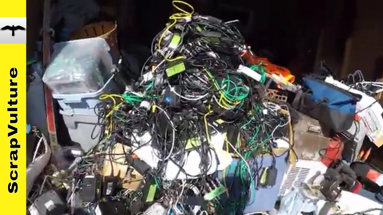 Scrapping & Selling GIANT PILE of AT&T DIRECTV Gear eWaste from THE UPS STORE DUMPSTER