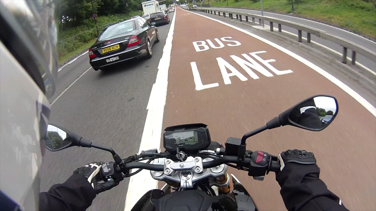 BMW G310R : Daily Commute into Bristol