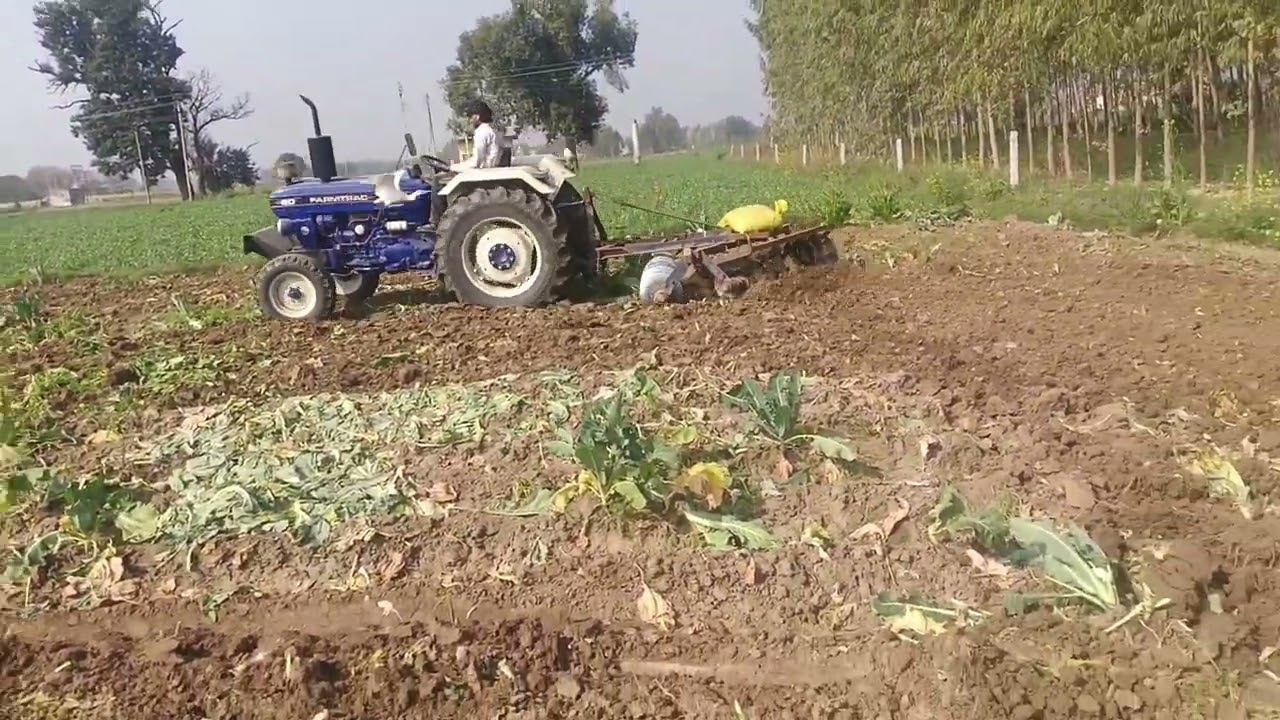 Ham tractor chala rahe hain vlog 😀😀