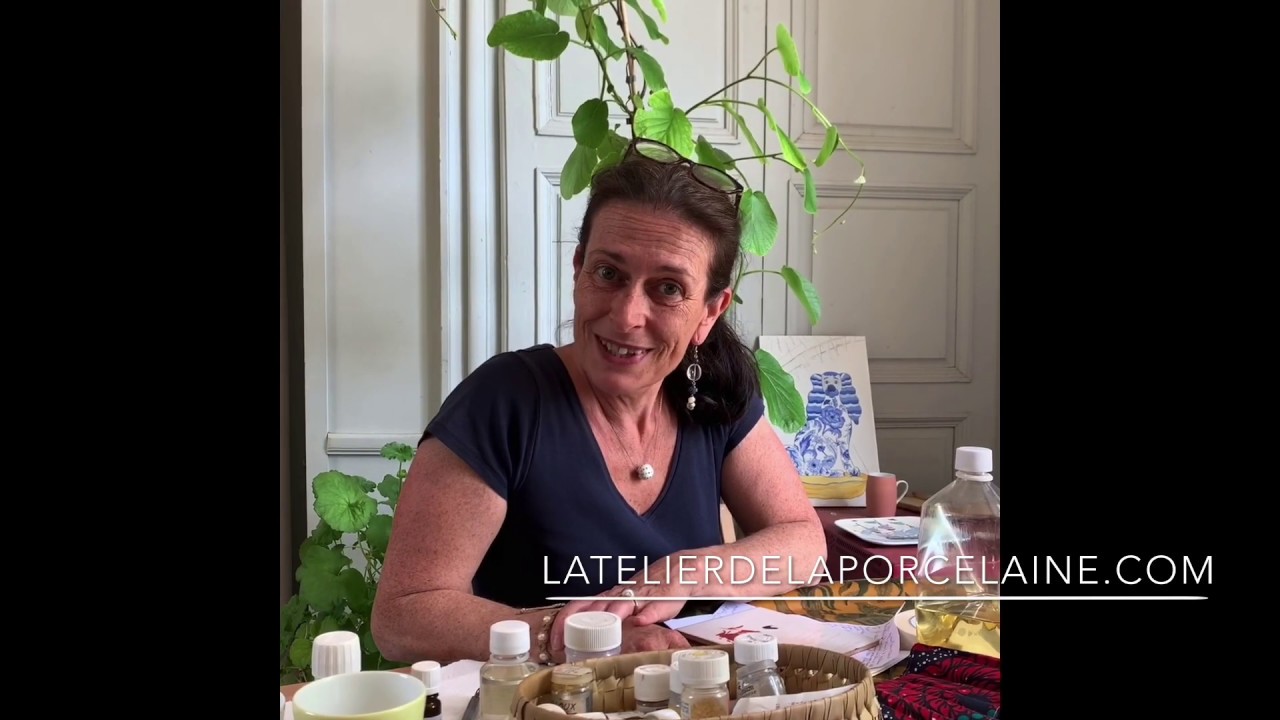 Écrire à la plume sur porcelaine- un tuto de l’Atelier de la porcelaine