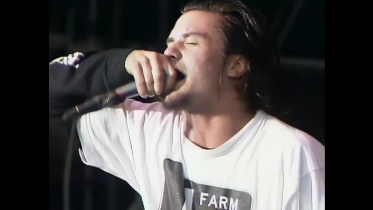 Faith No More - Midlife Crisis (Stadion Strahov) Prague 5.20.92 (PRO)
