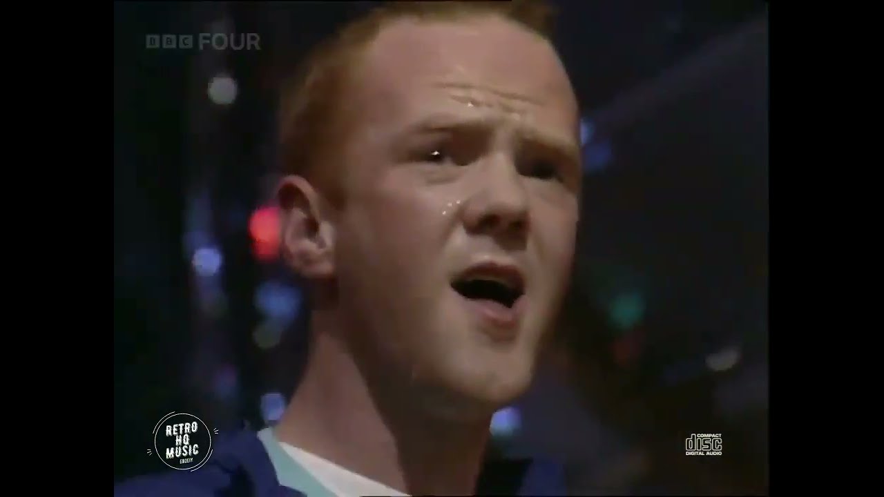 BRONSKI BEAT - Top Of The Pops TOTP (BBC - 1984) [HQ Audio] - Smalltown boy