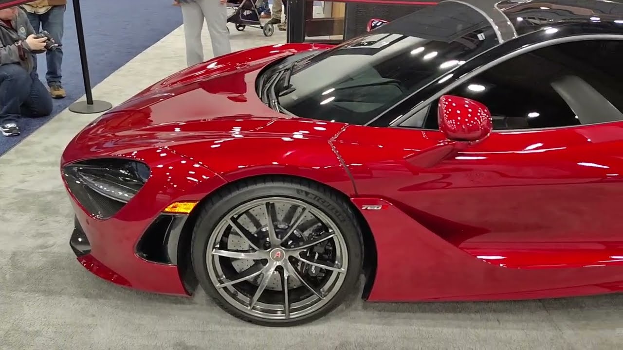 2025 McLaren 720