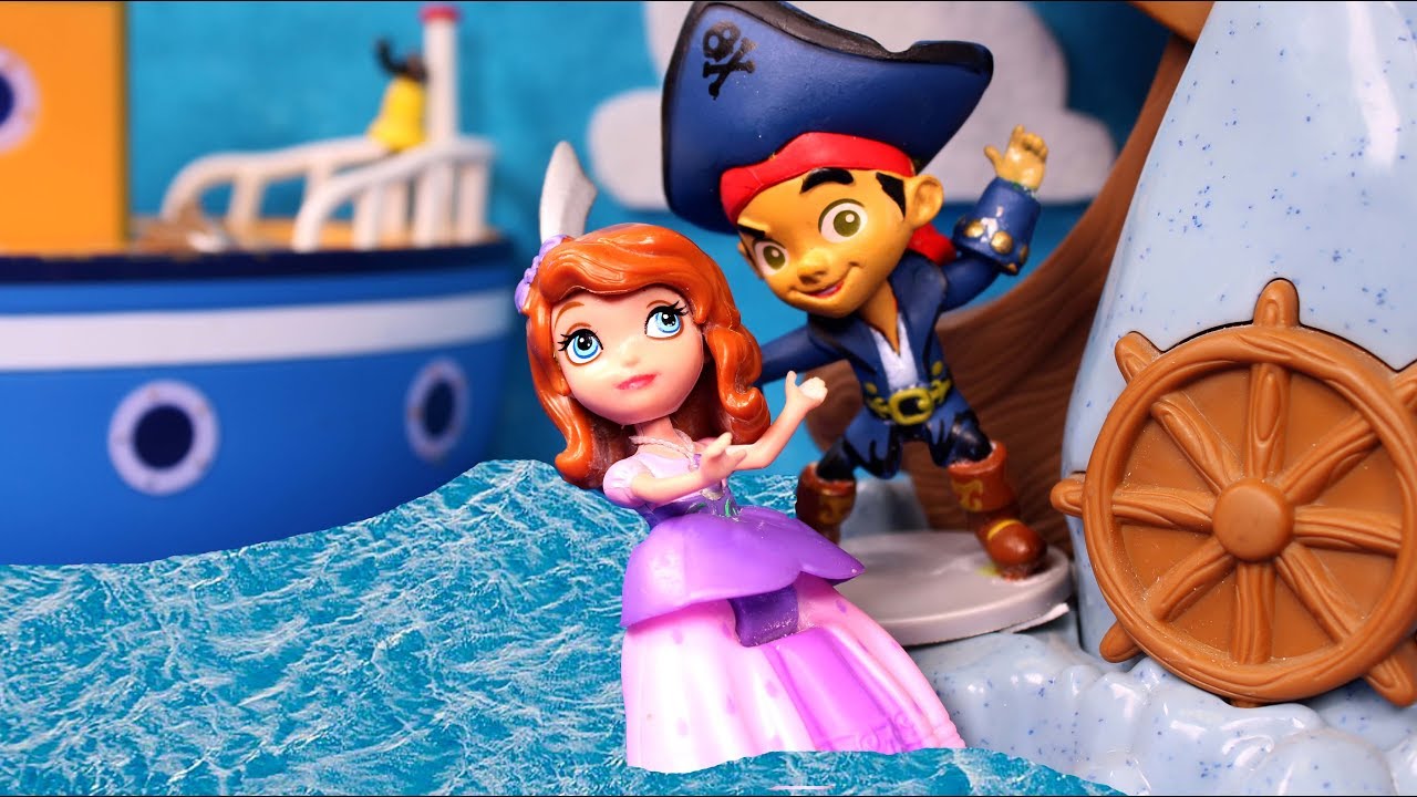 👑 PRINCESA SOFIA 👑 Jake el Pirata salva a la Princesa Sofía de Garfio | Princesa Sofia Muñecas