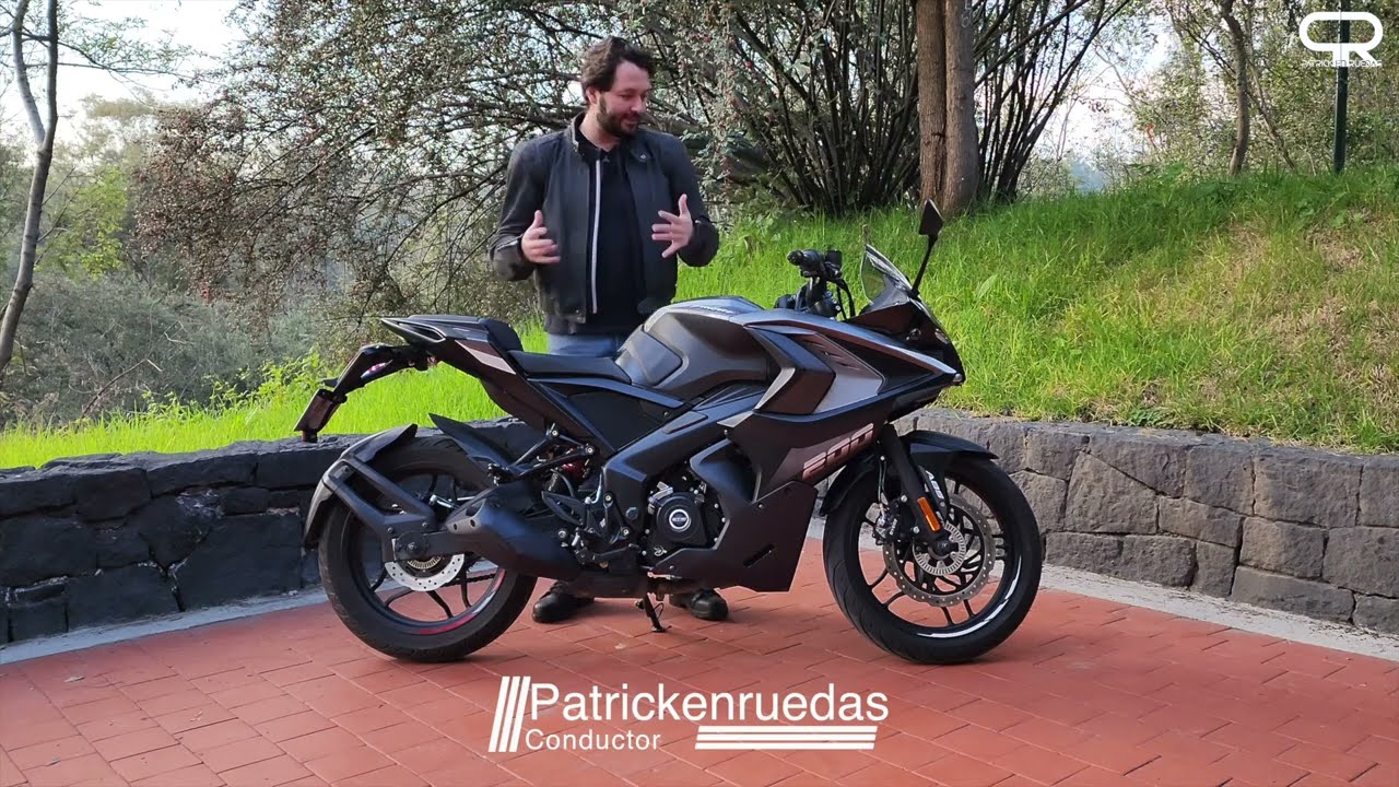 Pulsar RS200 Bajaj / una moto deportiva y versátil