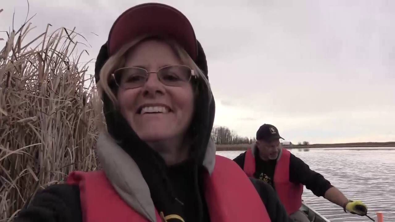 Trapping Inc Ep9 S2 Floats for fall muskrats