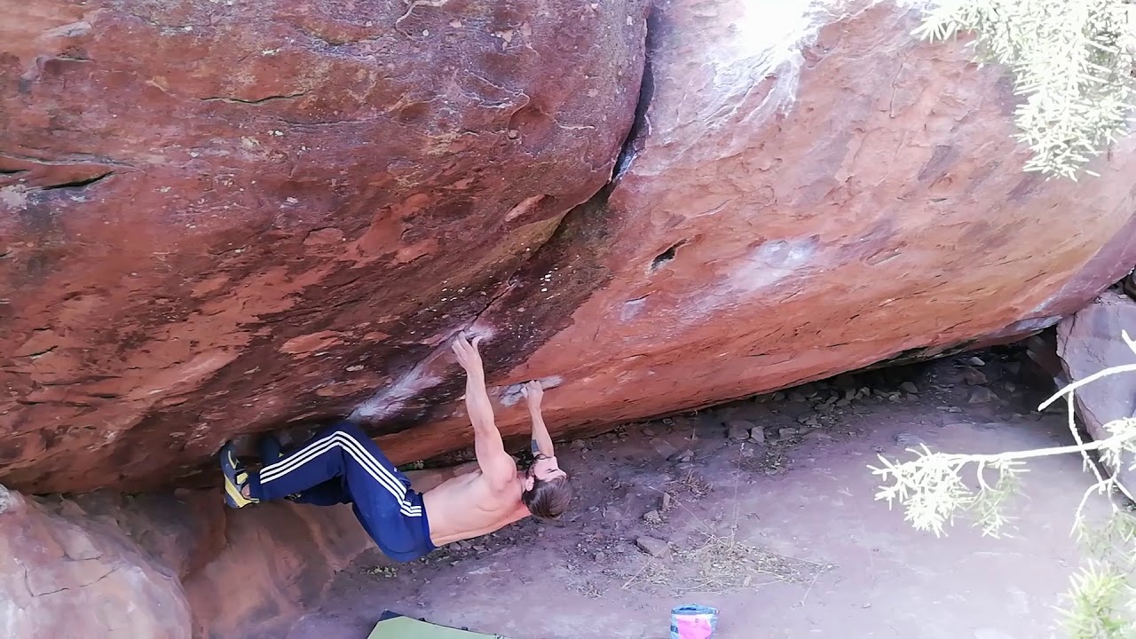 Zombie Nation, Albarracín boulder