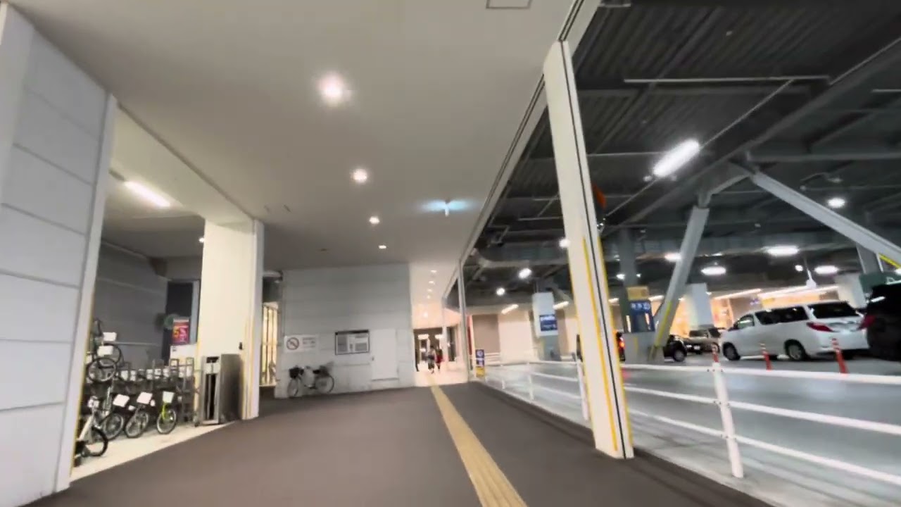 イオンモール広島府中　エレベーター