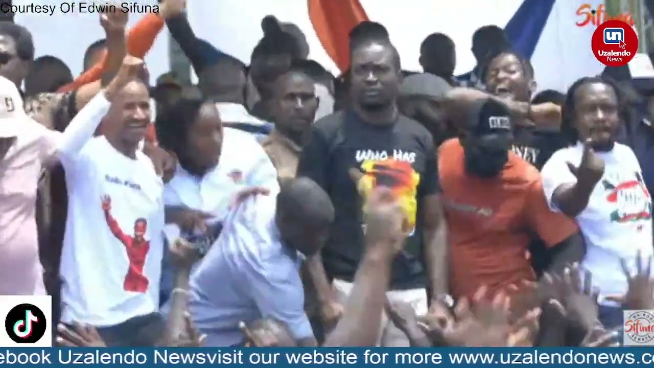 DRAMA Erupts in Kakamega as Senator Sifuna teargassed immediately after taking over the stage