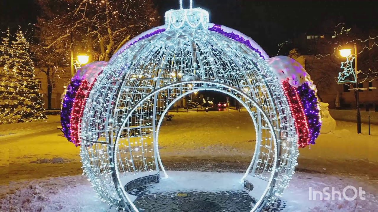 Zaśnieżony Deptak Żeromskeigo nocą  Radom 2021 #Radom #Polska #Zima