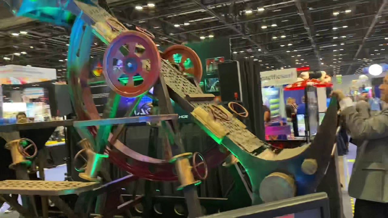 Franz Harary’s The Hammer performed live at IAAPA 2019