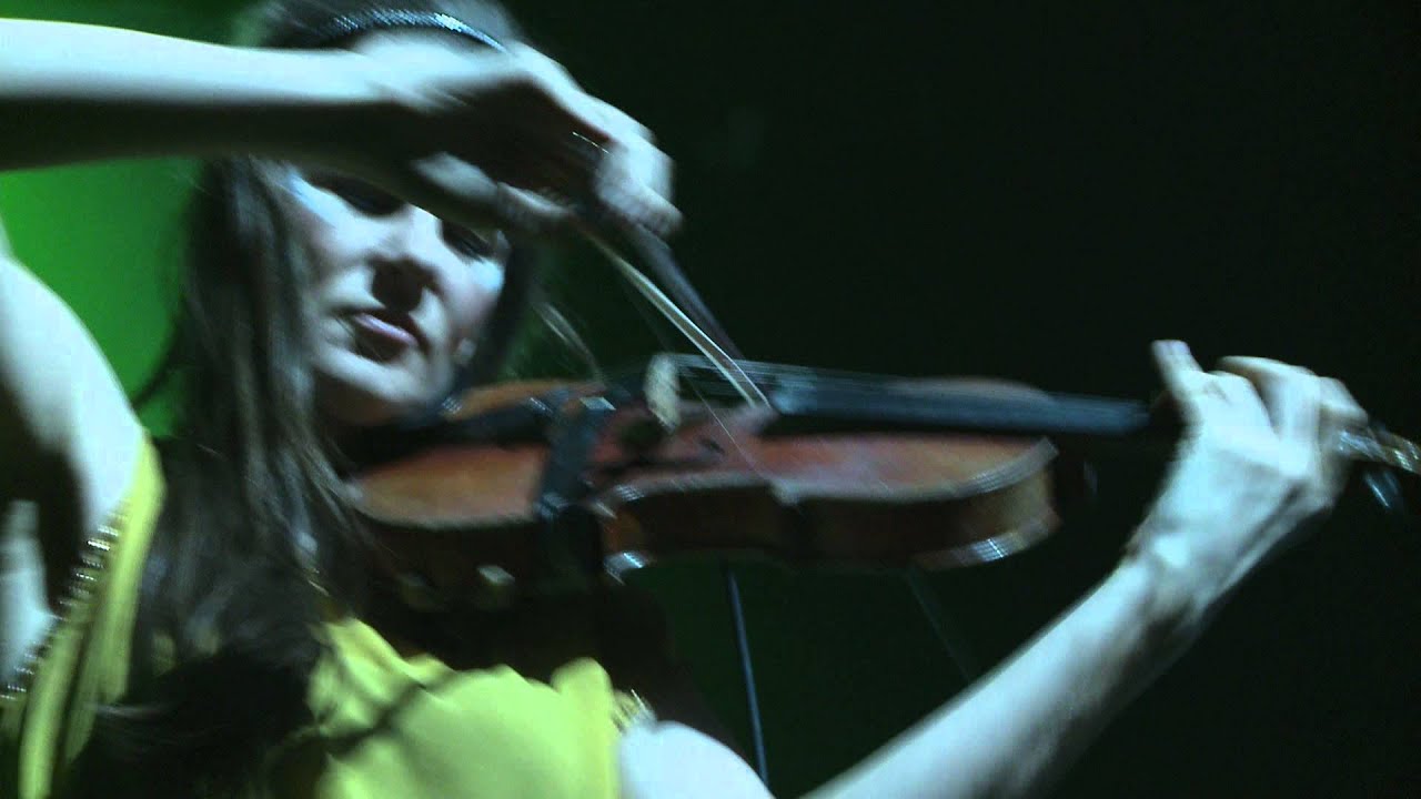 Amanda Palmer & The Grand Theft Orchestra - Astronaut (Live in London) | Moshcam
