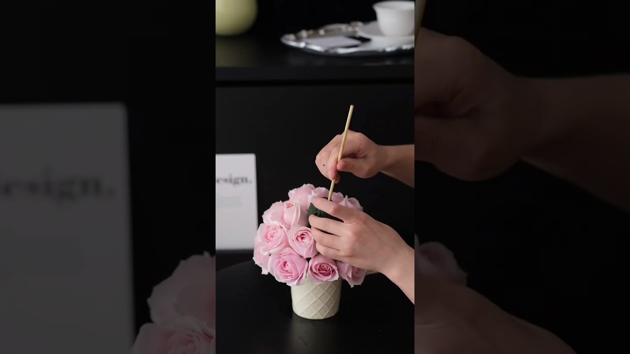 🍦💐 Create Sweetness in Bloom! 🎉 #flowerarrangment  #DIYFlowers #floraldesign #makingbouquets