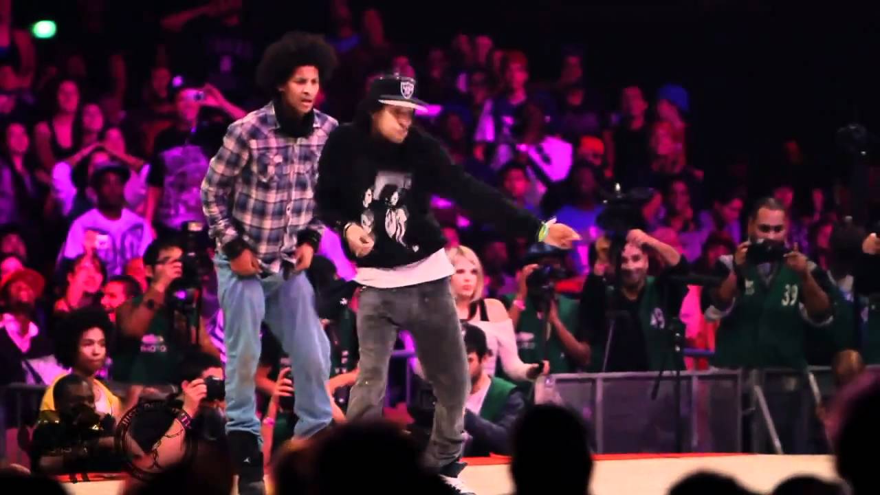 Les Twins vs Lil'O & Tyger B | Juste Debout 2011 Semi Final | YAK FILMS