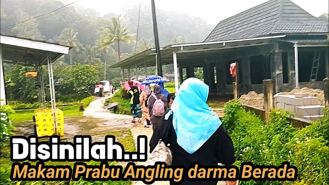 Hujan Seharian ternyata Ada Disini Makam Prabu Angling Darma Lokasi Gunung Pulosari