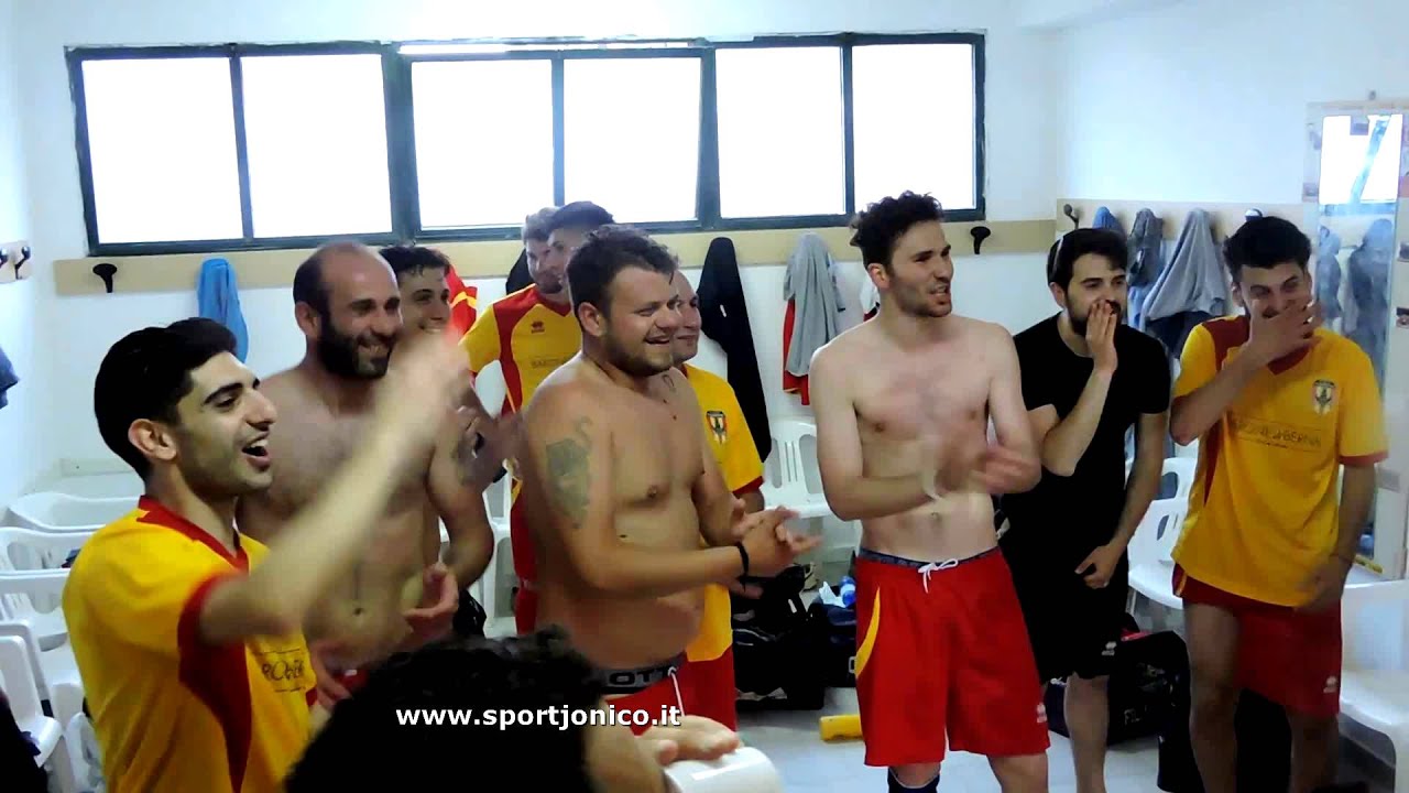 Fiumedinisi in 2^Categoria: la festa promozione al triplice fischio finale.
