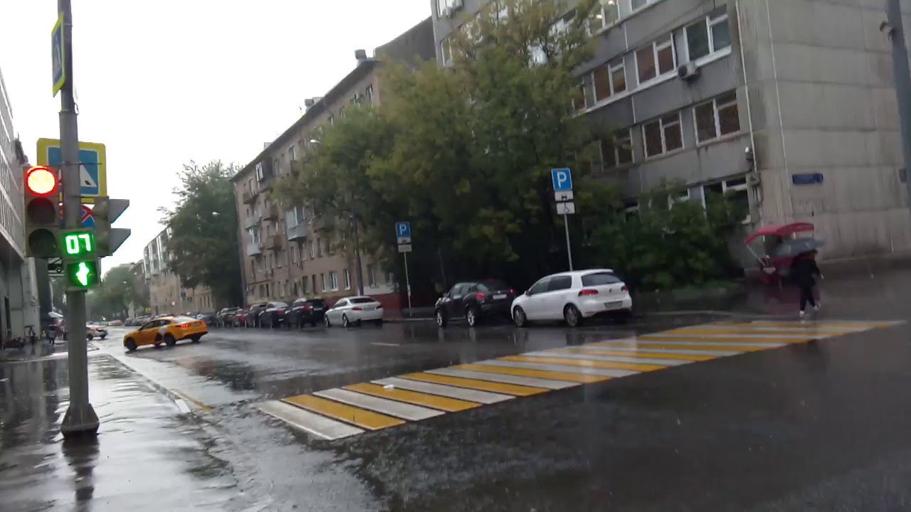 Москва 210 улица Гашека лето день