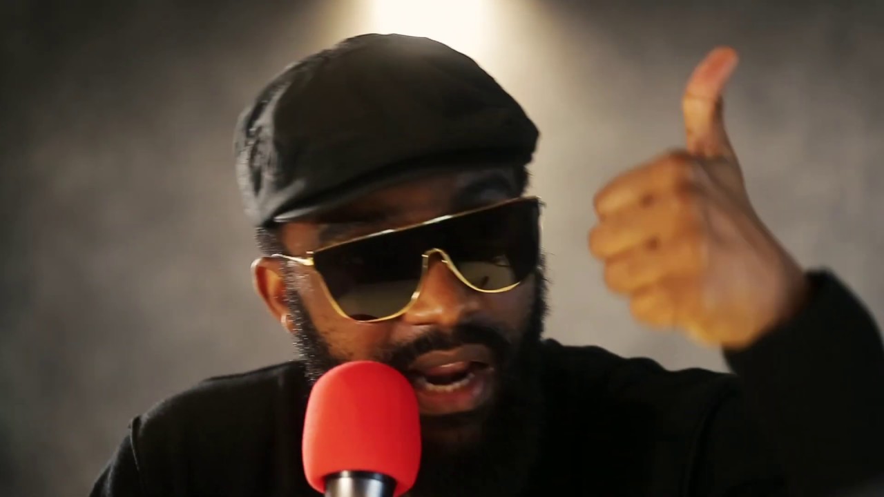 FALLY IPUPA : Face à la presse à paris confirme son concert de bercy et puis a repondre ba Diaspora