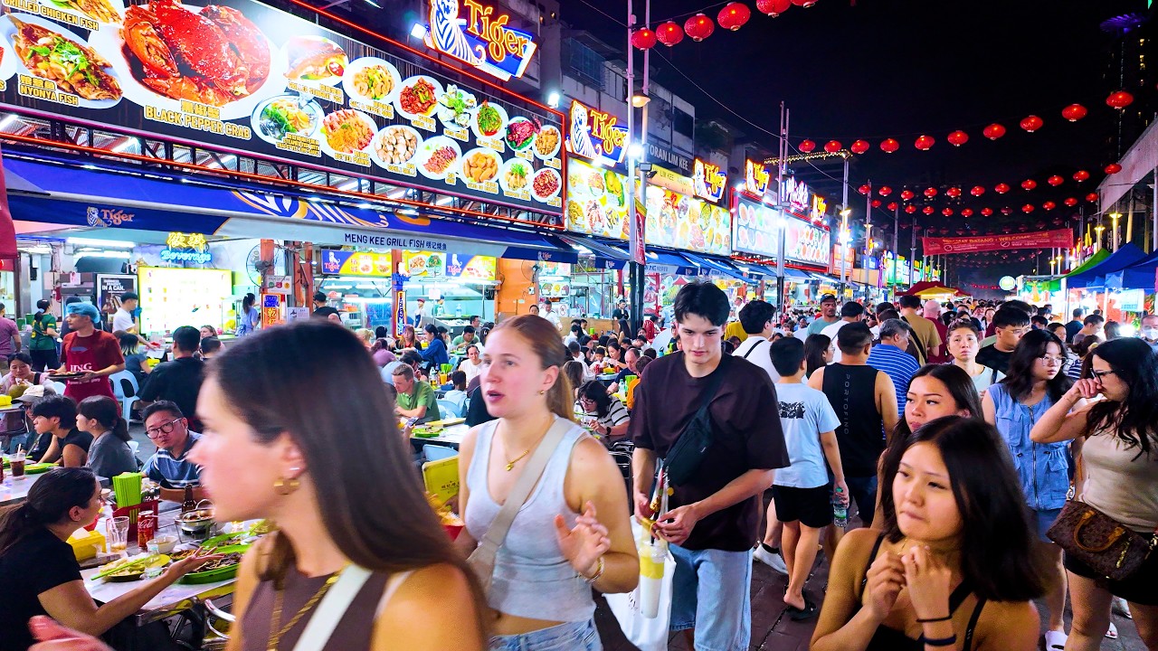 4K Kuala Lumpur Night Walk | Bukit Bintang Massage Street & Jalan Alor Food Street  10PM Malaysia