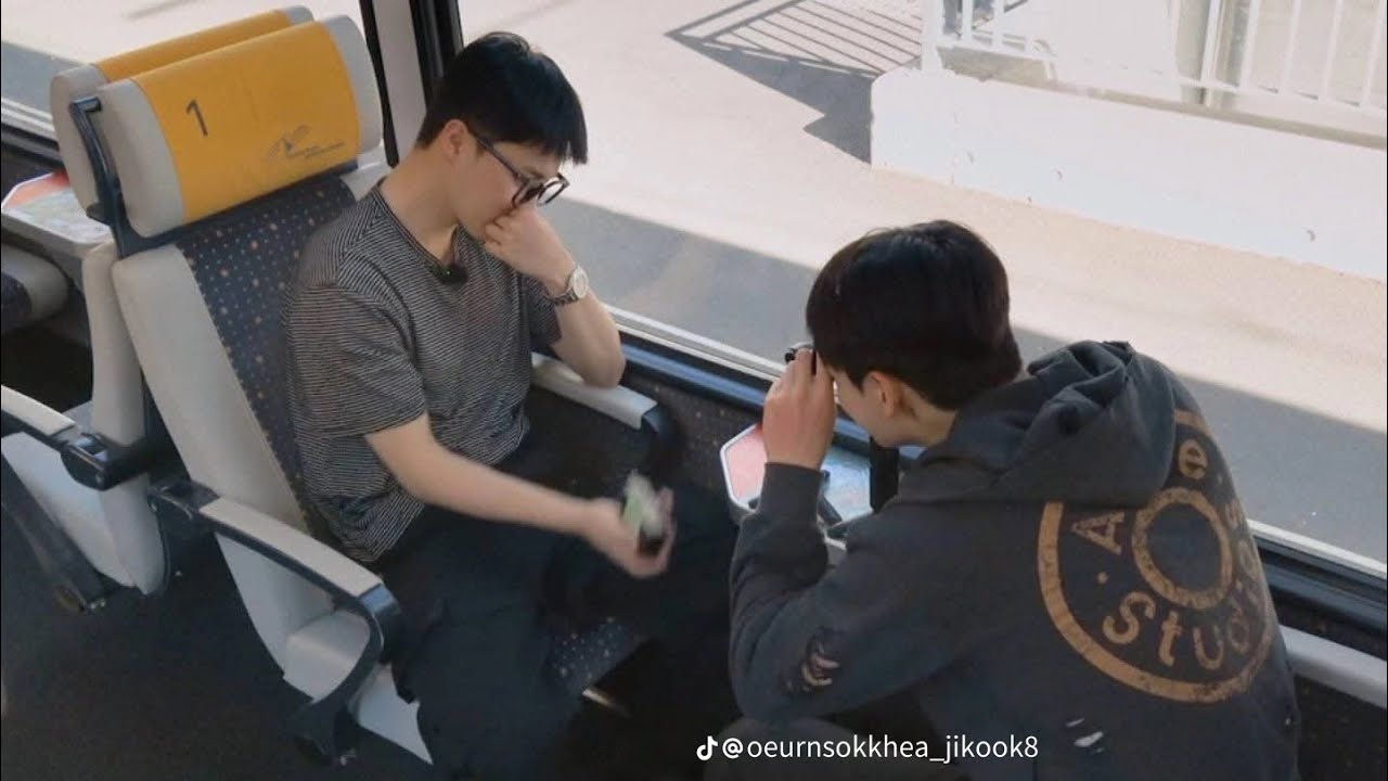 &ldquo;Jungkook treats the staff differently from how he treats Jimin.&rdquo; Jikook moments 