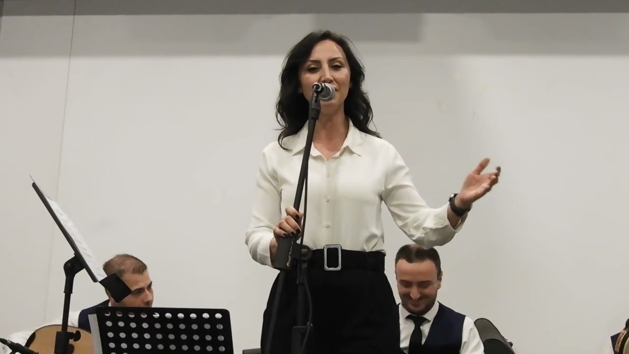 AYŞEGÜL YÜZGEÇ - GİTTİN BIRAKTIN BENİ GURBET ELLERDE