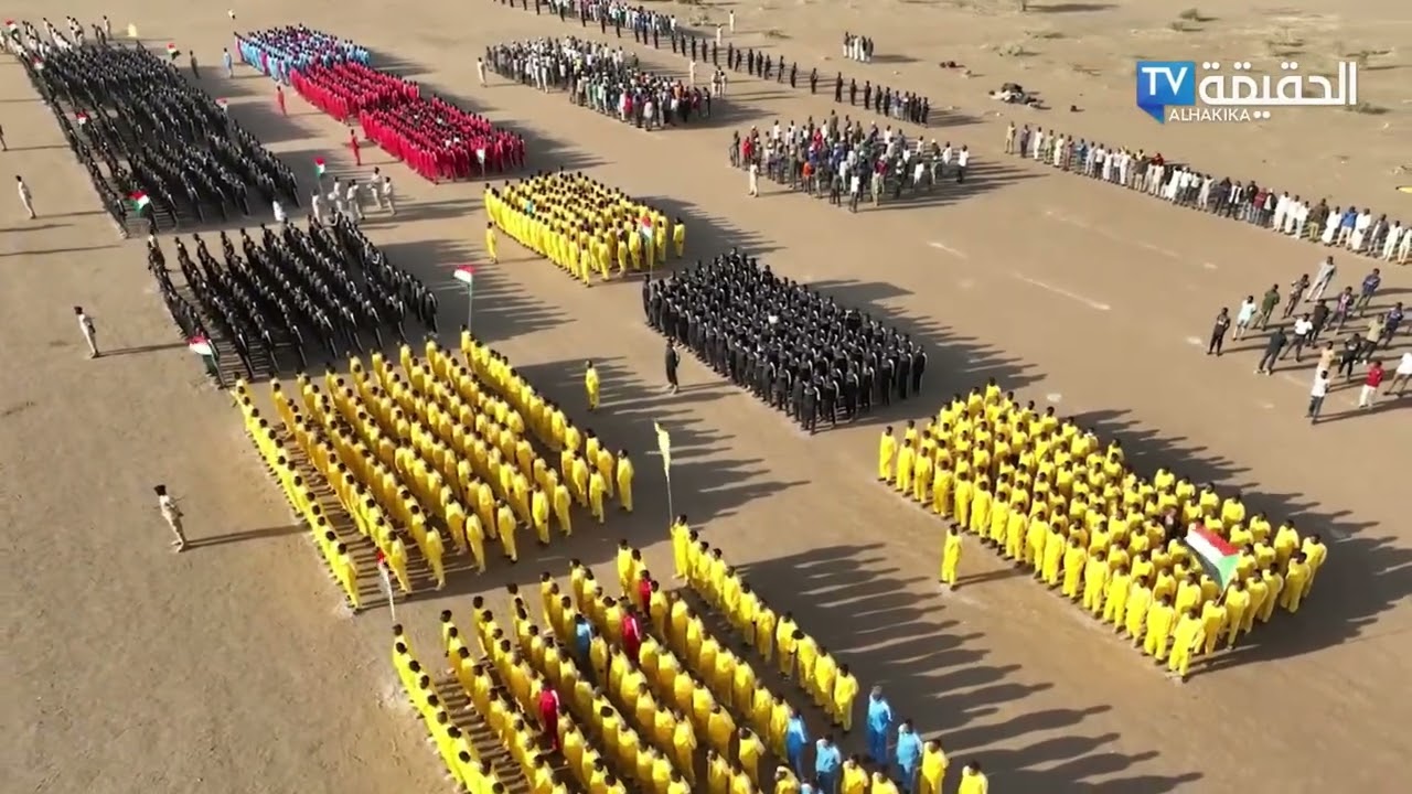 الدعـ ـم السريع يقدّم عرضًا عسكريًا لدفعة جديدة من القوات الخاصة بحضور رئيس دائرة التوجيه والخدمات