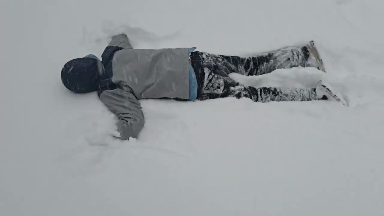 6" of powder snow in Crestview, FL.