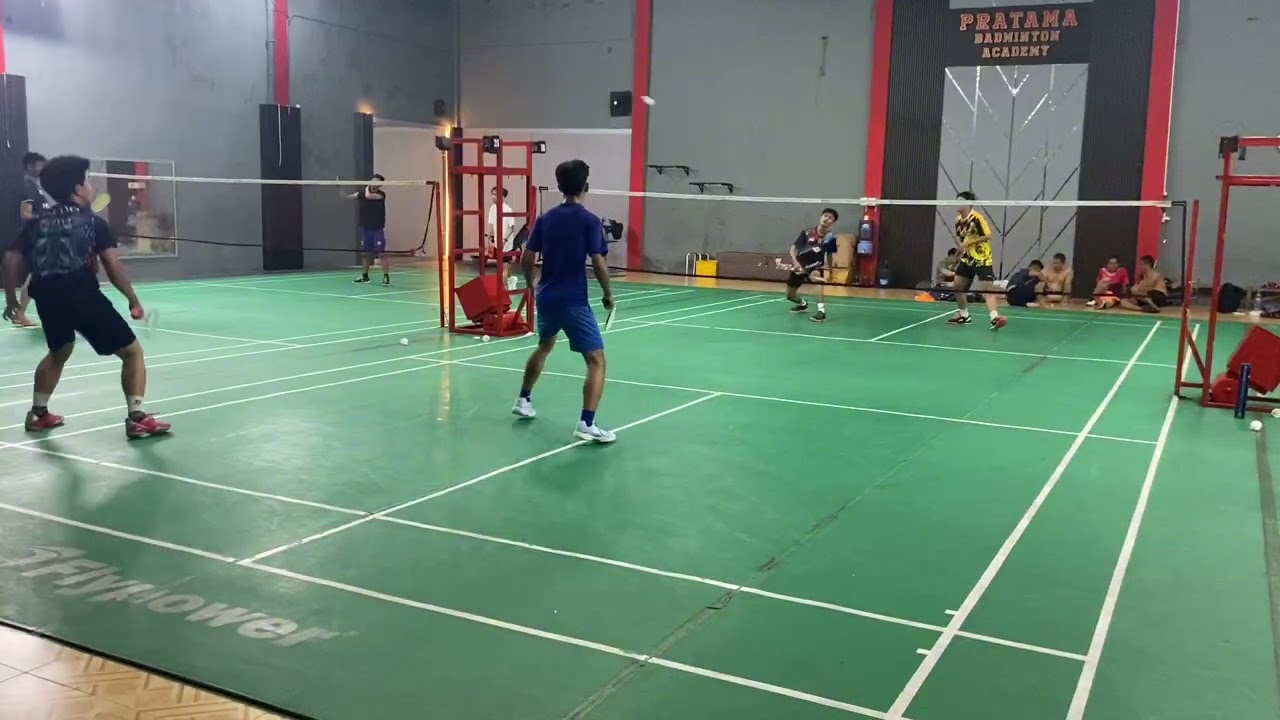 aku melawan coach di Surabaya ! 