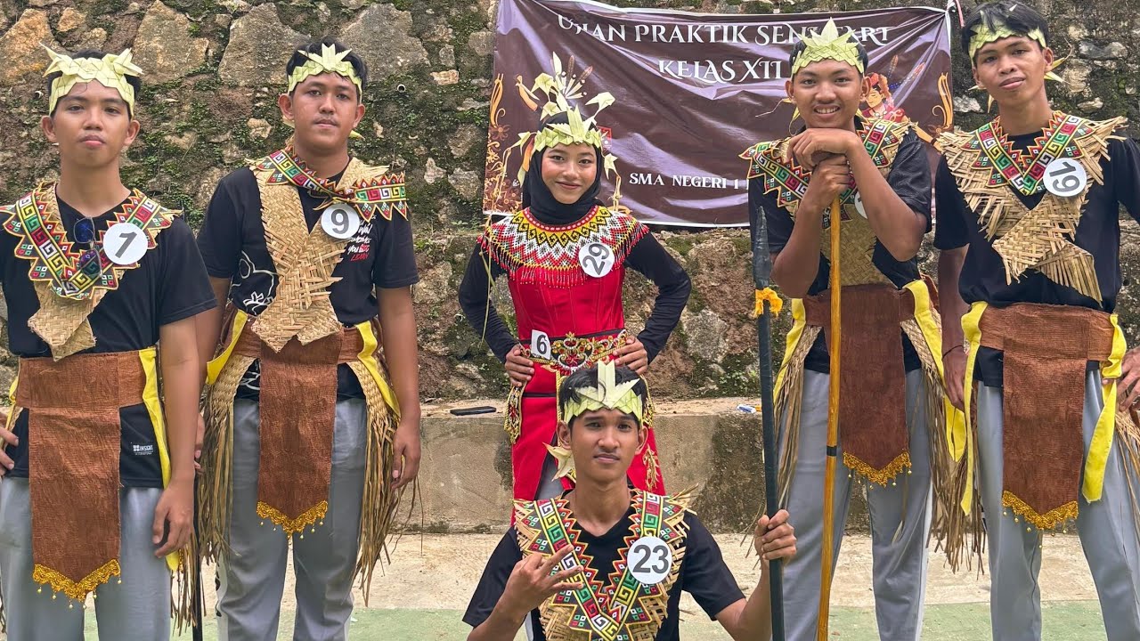 Ujian Praktik Tari Nyoar Tari Kreasi Paser XII-E Kelompok 4 SMAN 1 Long ikis Tahun ajaran 2025/2026