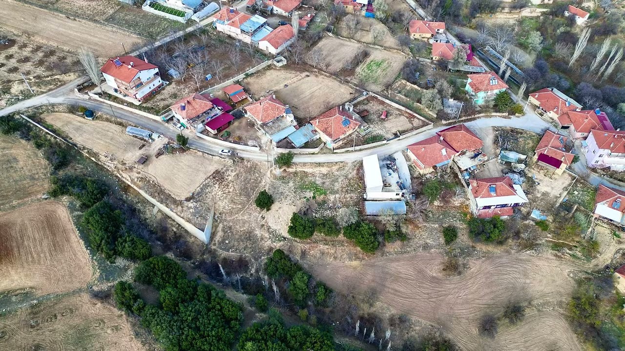 Antalya Korkuteli Kevzer Köyü’nde Köy İçi Satılık Arsa