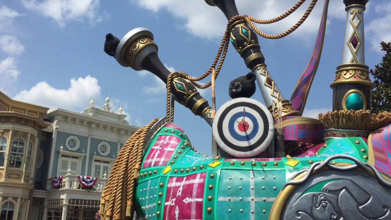 Disney Festival of Fantasy Parade