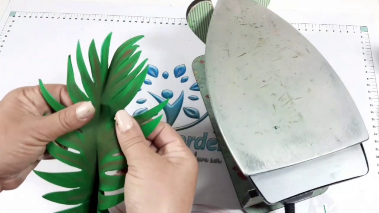 Coqueiro Realista sem frisador/ com mini orquídeas