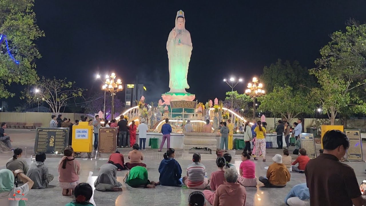Quan Âm Nam Hải Bạc Liêu 0 Giờ 24-10-25 ÂL Hạ Ngươn. Hàng Ngàn Người Cúng Bái Trang Nghiêm Vô Cùng.