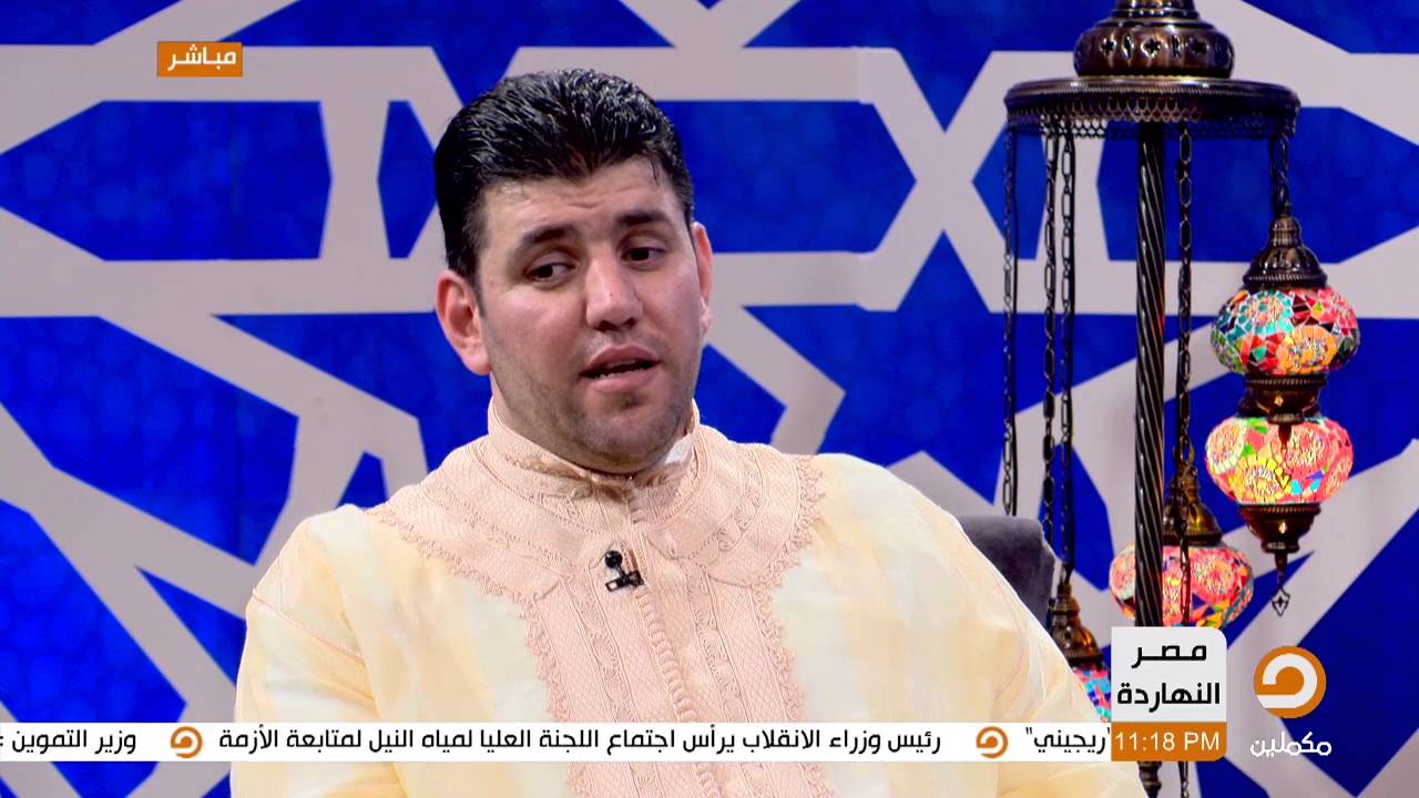 في أنشودته 