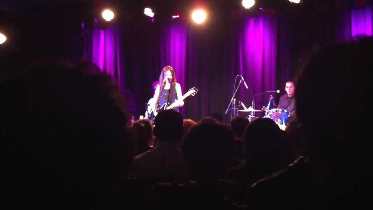 Susanna Hoffs - November Sun