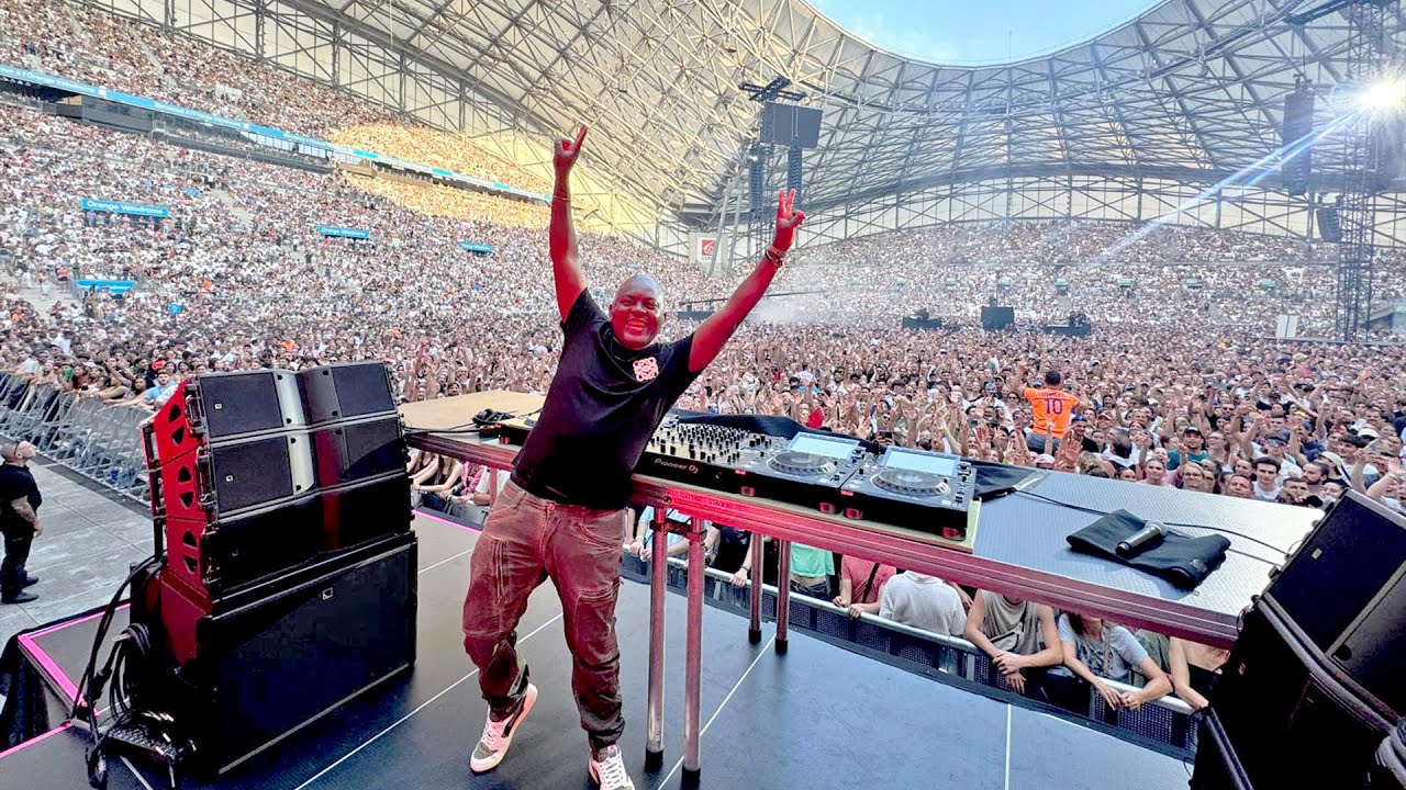 THEMBA - Live from Orange V&eacute;lodrome, Marseille, France with David Guetta