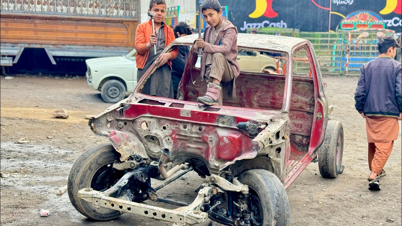 Scrap Toyota Hilux Comes Back to Life! 10 years age Pakistani Mechanic