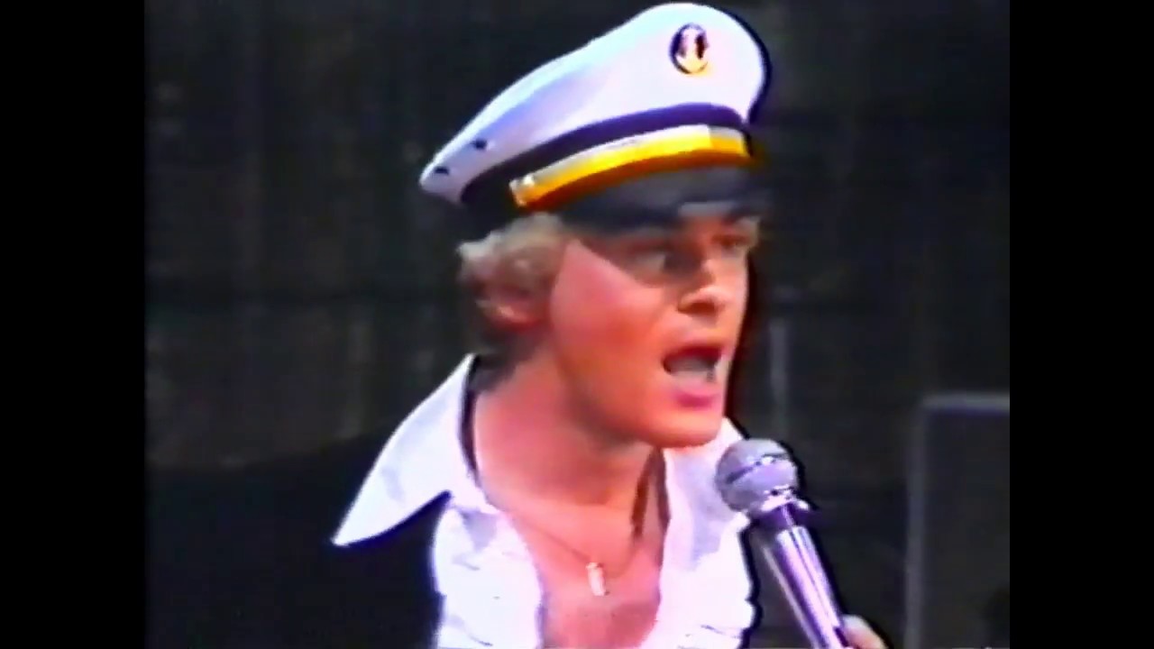 Bobby Davro (Comedy, Impersonations and Gilbert O´Sullivan) 1982