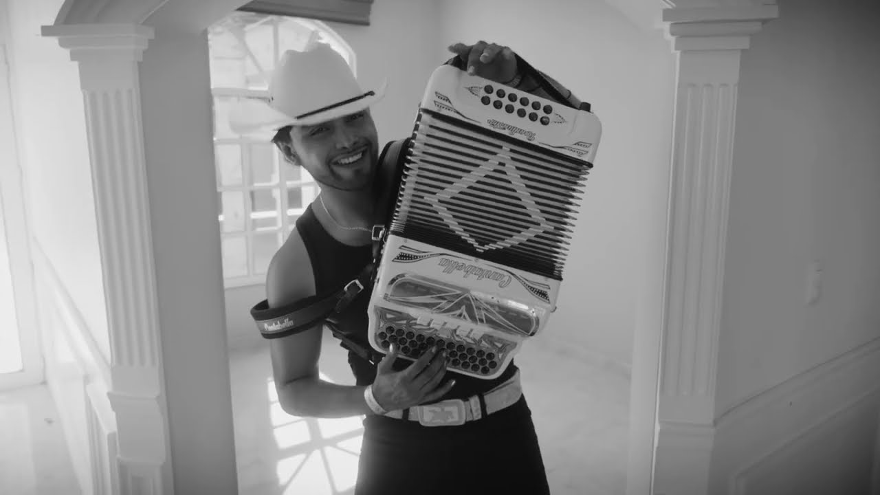 Y Lloro - Bohemio (Video Oficial) 