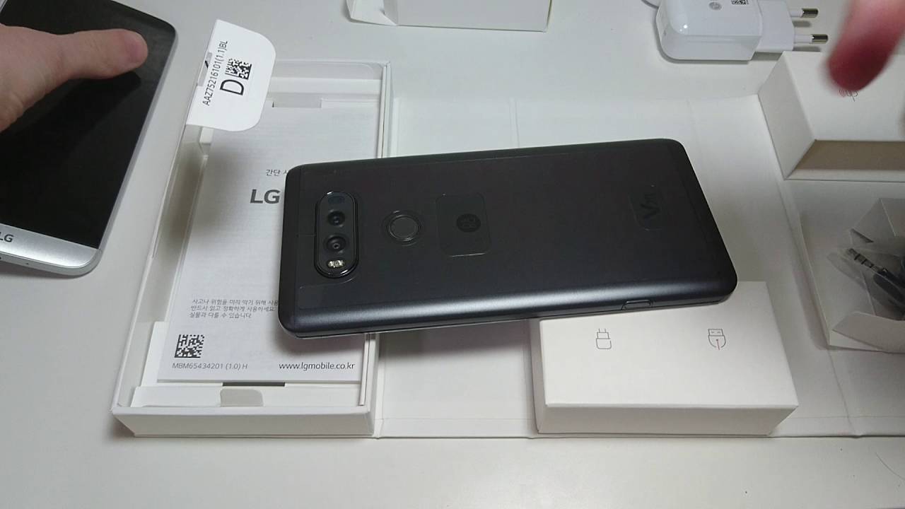 LG V20 Unboxing Titan & Hands On vs LG G5