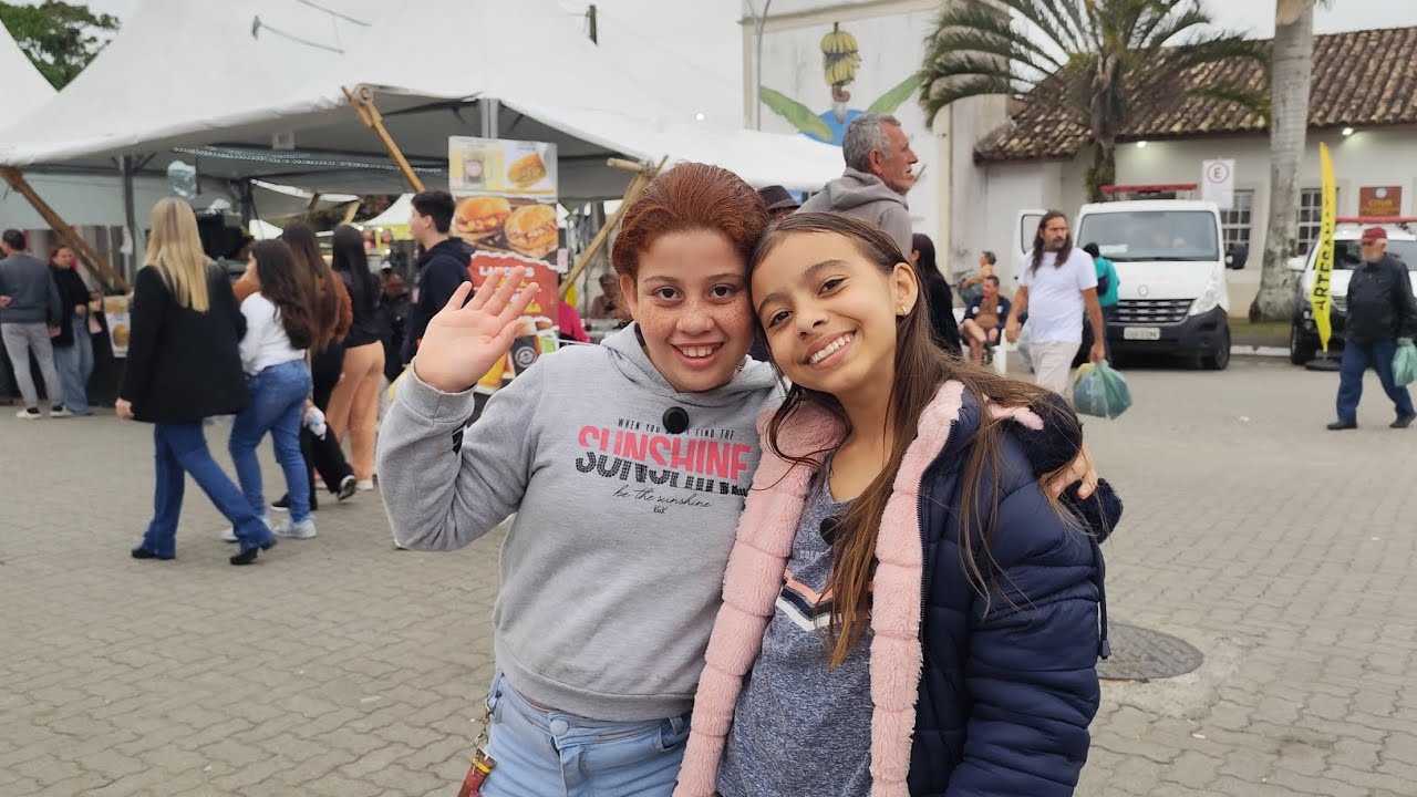Um dia no Parque de diversões com Bibi e Dri na Festa do Sr Bom Jesus de Iguape. 