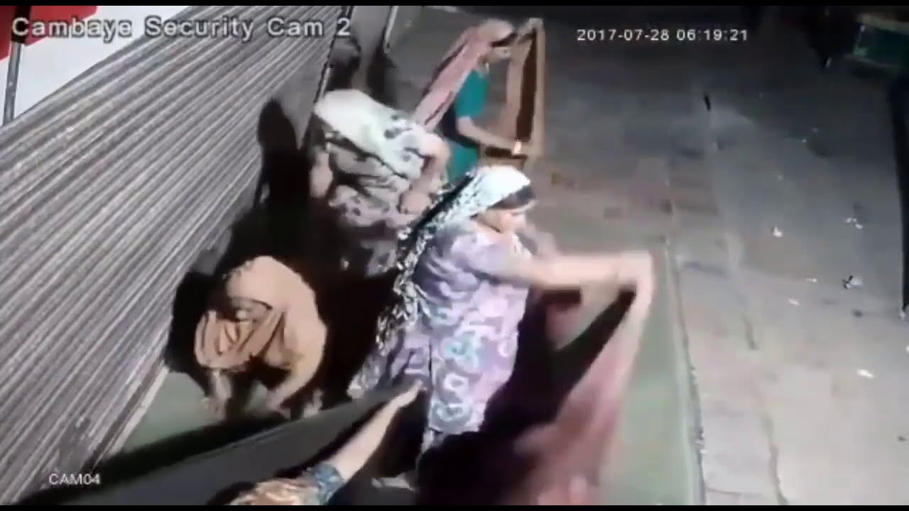 Live Chori CCTV footage. Kaise chor sab chura ker le gaye sab kuch   #viralvideo #ladieschor