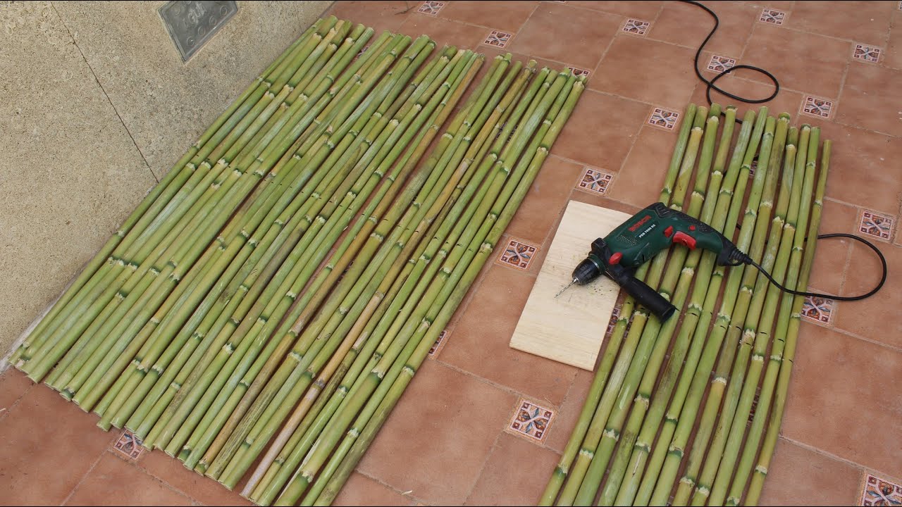 Parapeto ocultación elemento de jardín con cañas enteras.