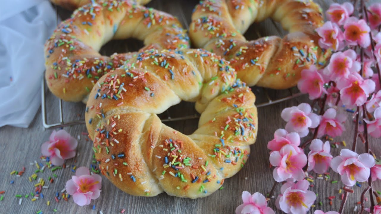 Ciambelle brioche intrecciate di Pasqua 🐣