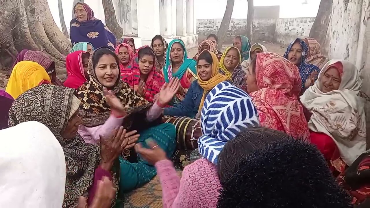 सुनिए इस खूबसूरत भजन को और कॉमेंट में बताईए कि आपने ऐसा भजन पहले सुना है या नहीं 