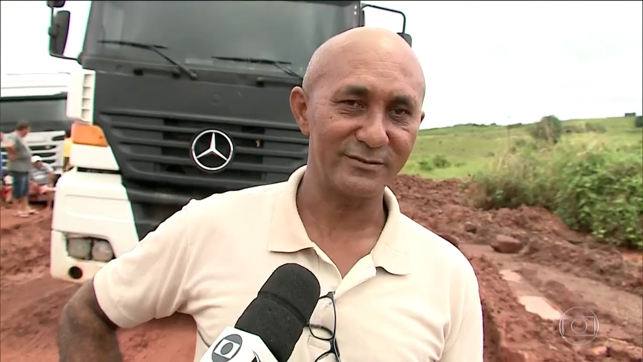 BR 316, rodovia federal que liga Norte a Nordeste, se tornou um atoleiro