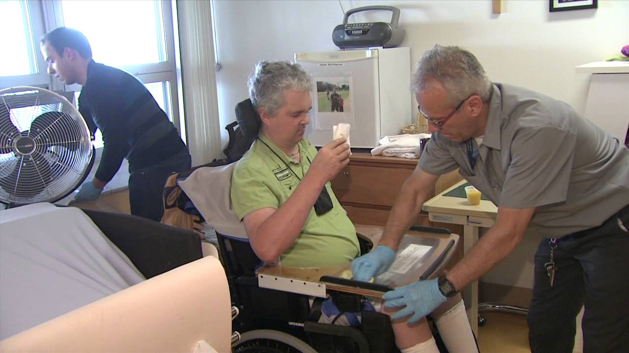 Visite dans le quotidien de Réjean Houde, préposé à l'entretien ménager