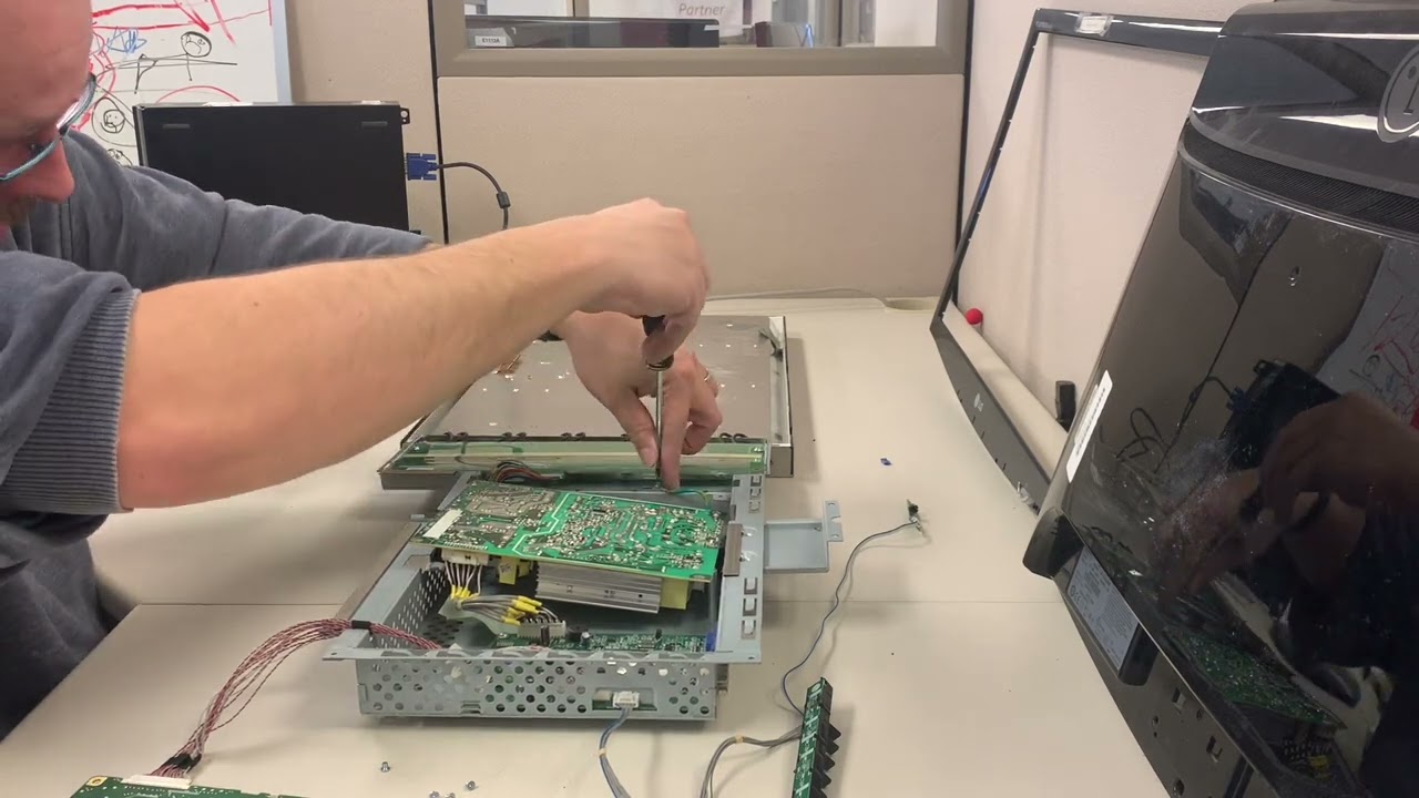 Ремонт неисправного LG W2452T